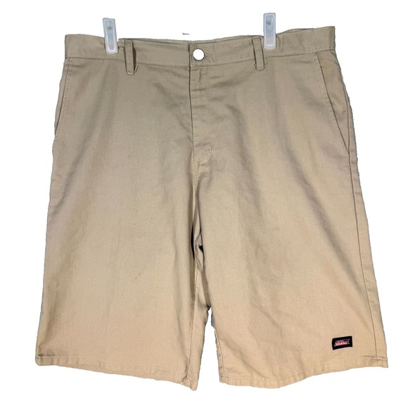 Genuine Dickies Men's Workwear Shorts 36 Beige Mid-Rise Flat Front Zip Fly M1809 - Picture 1 of 5